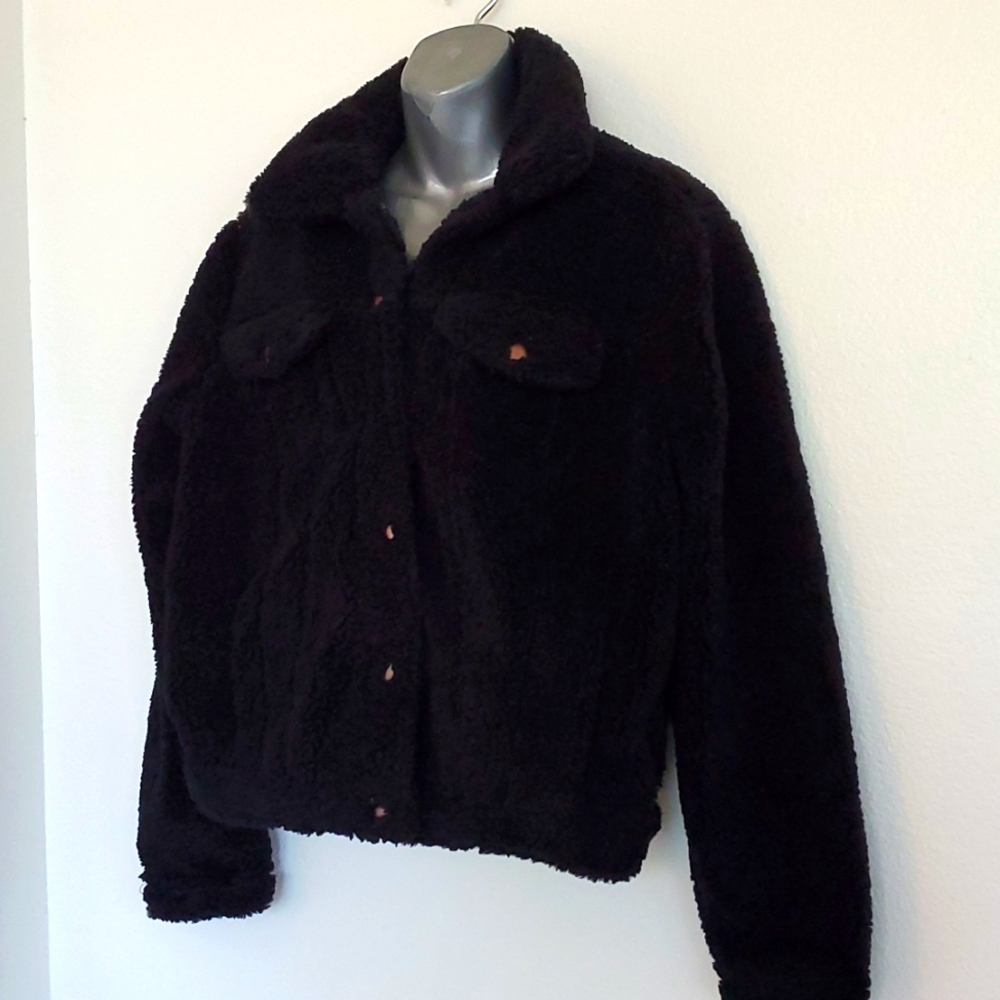 olivia ceous black Faux shearling  cropped unlined jeans jacket style